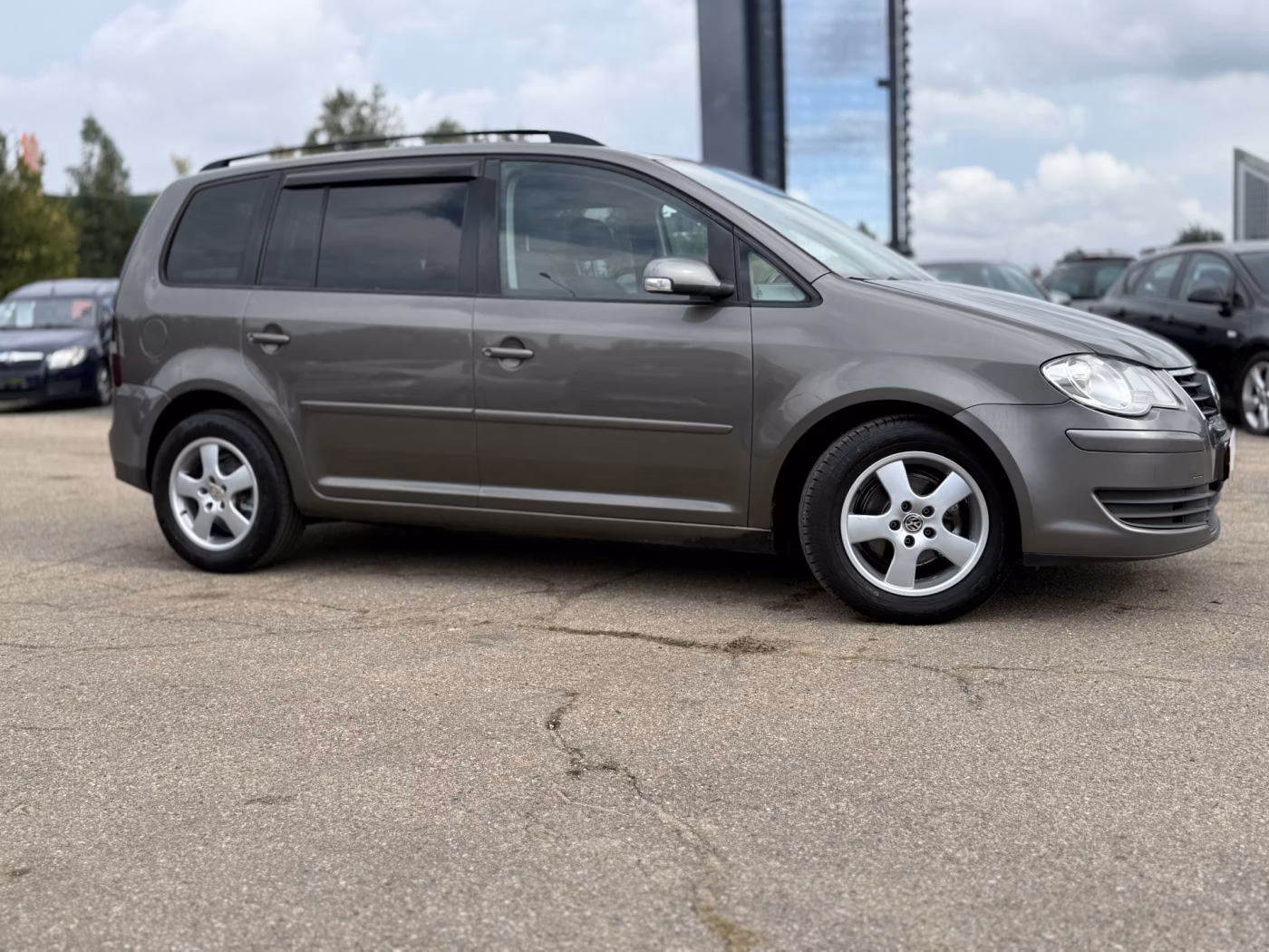 Volkswagen Touran фото 5