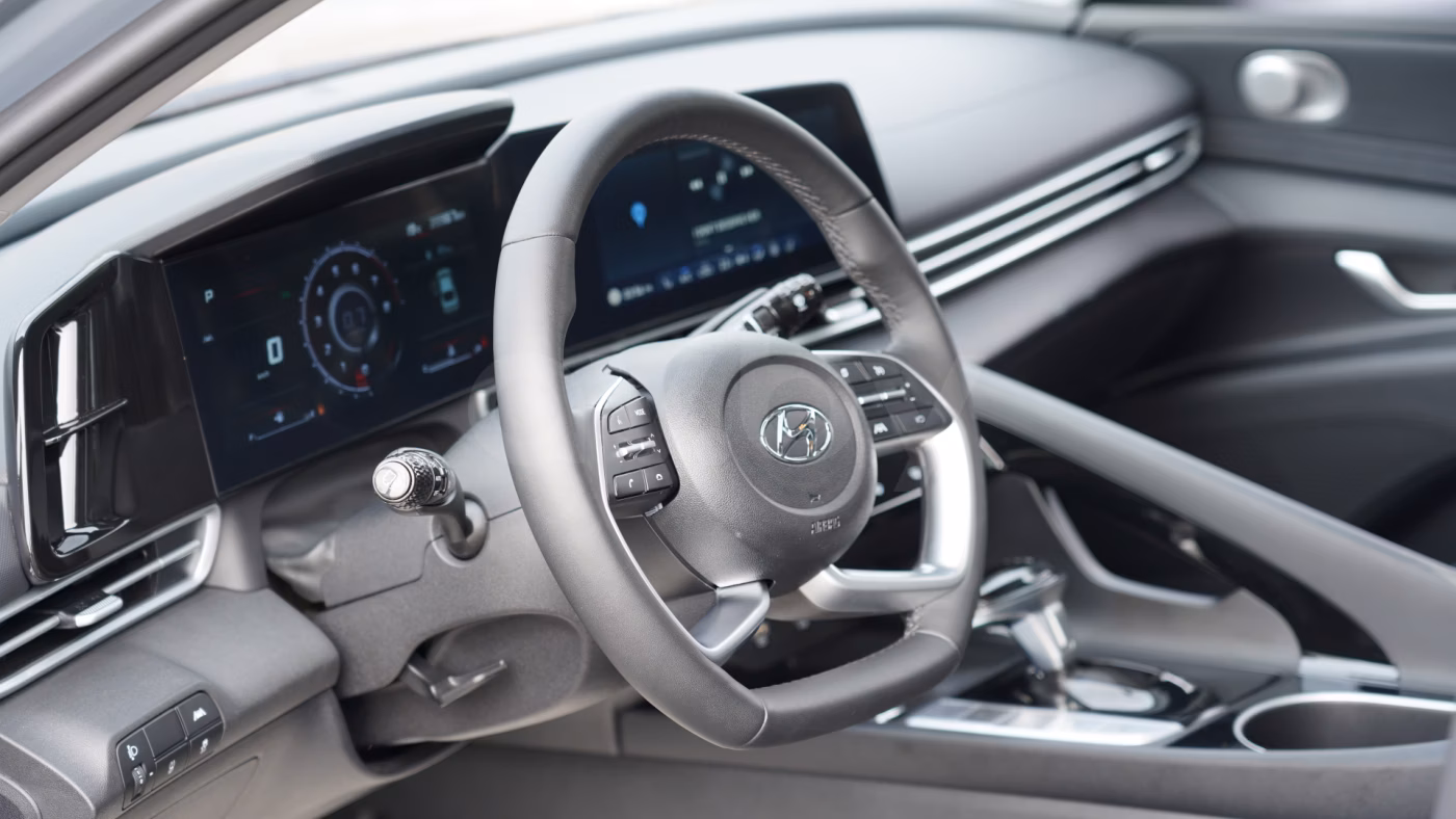 Hyundai Elantra фото 6
