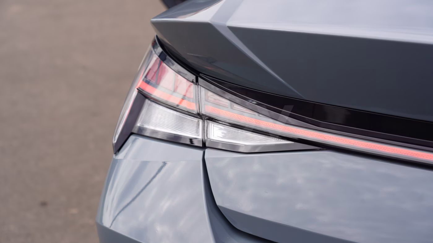 Hyundai Elantra фото 12