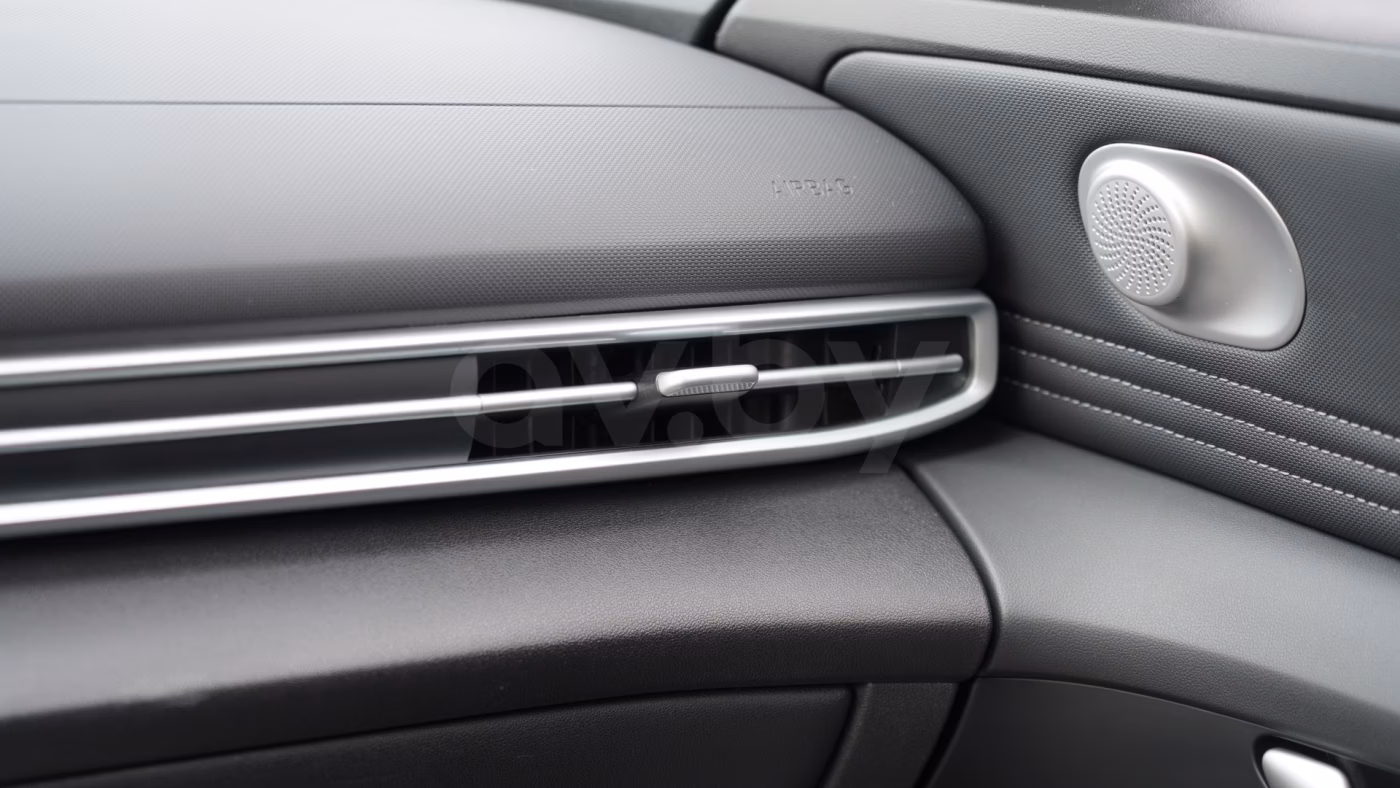 Hyundai Elantra фото 8