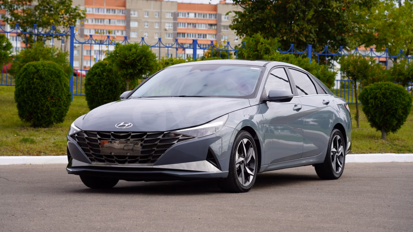 Hyundai Elantra фото 2