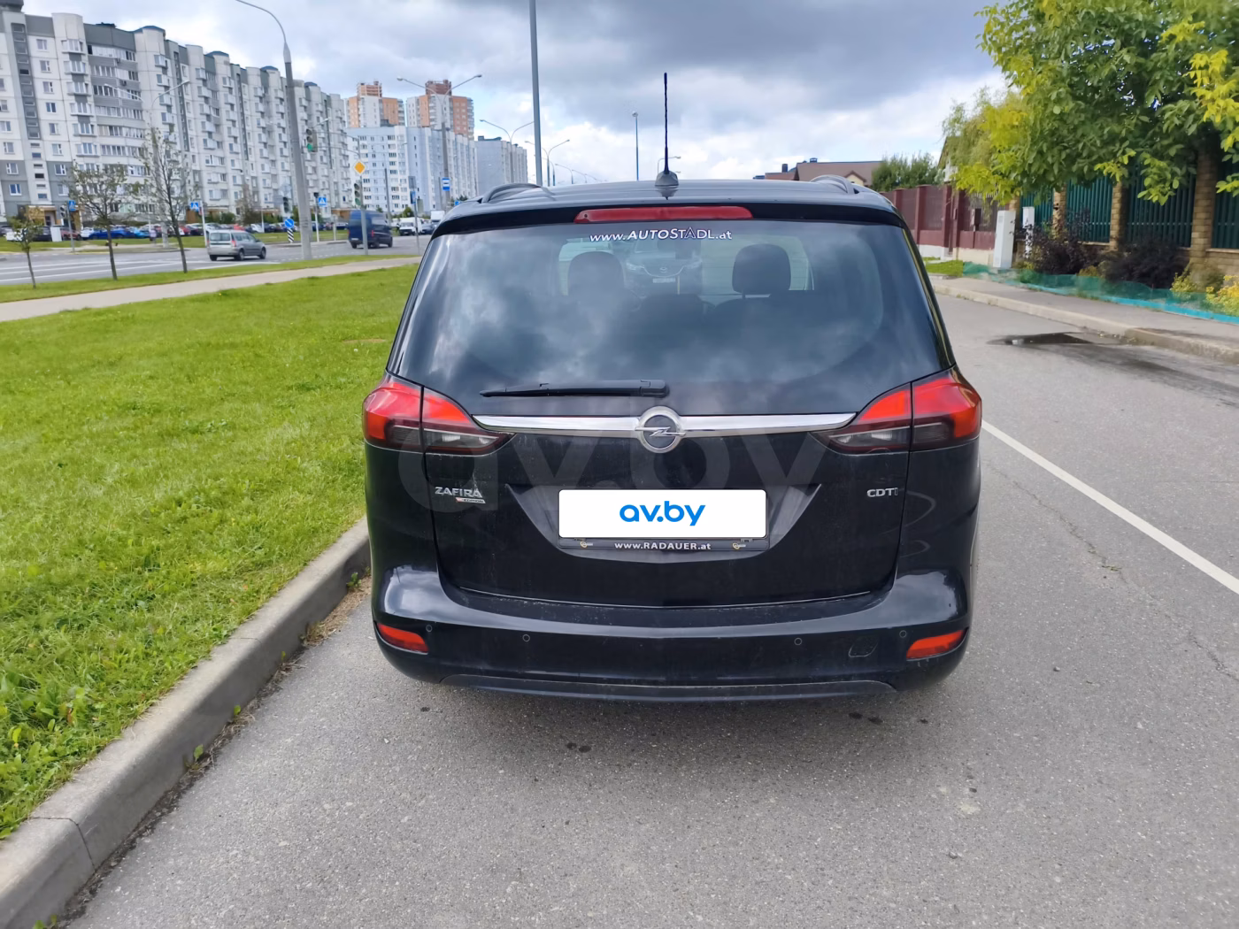 Opel Zafira фото 6