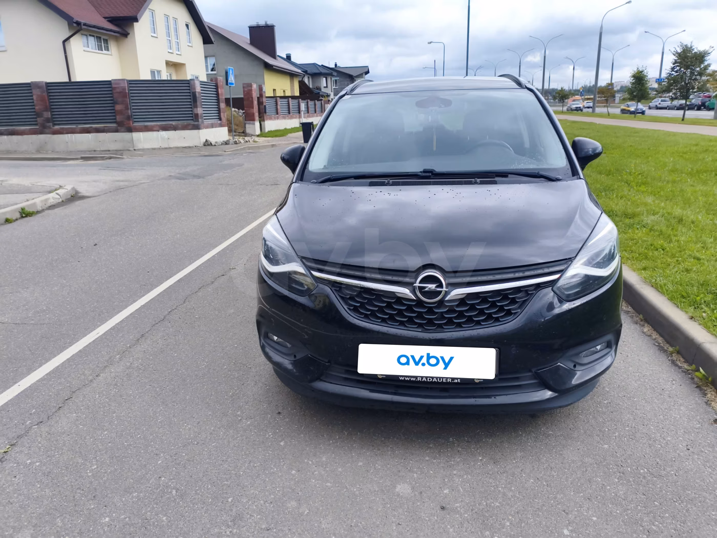 Opel Zafira фото 2