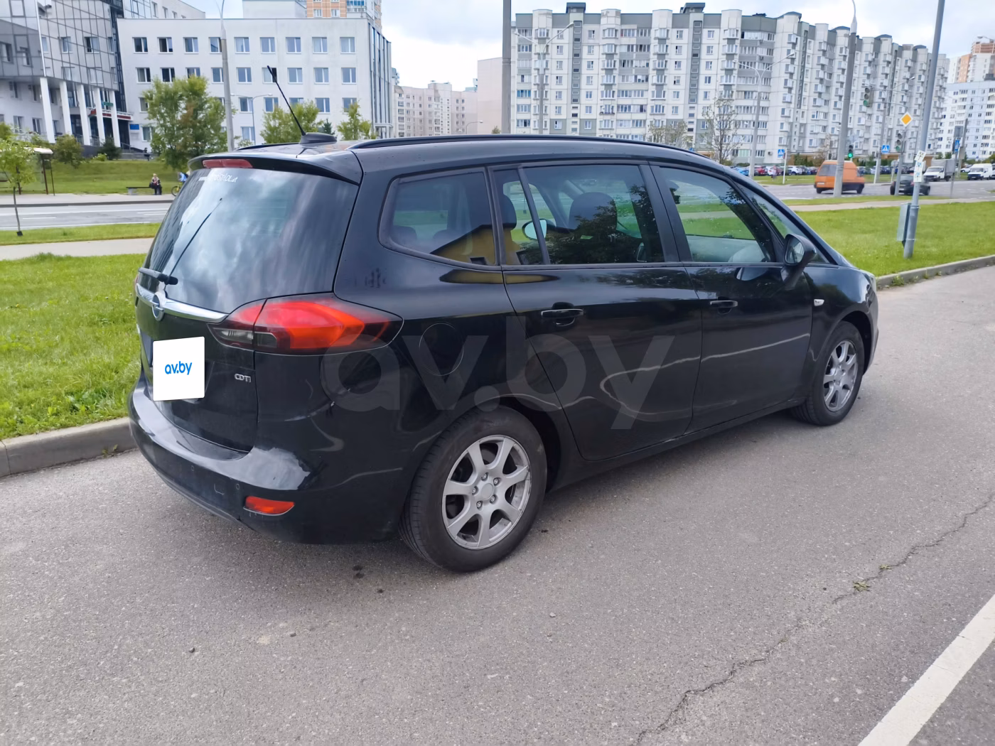 Opel Zafira фото 4