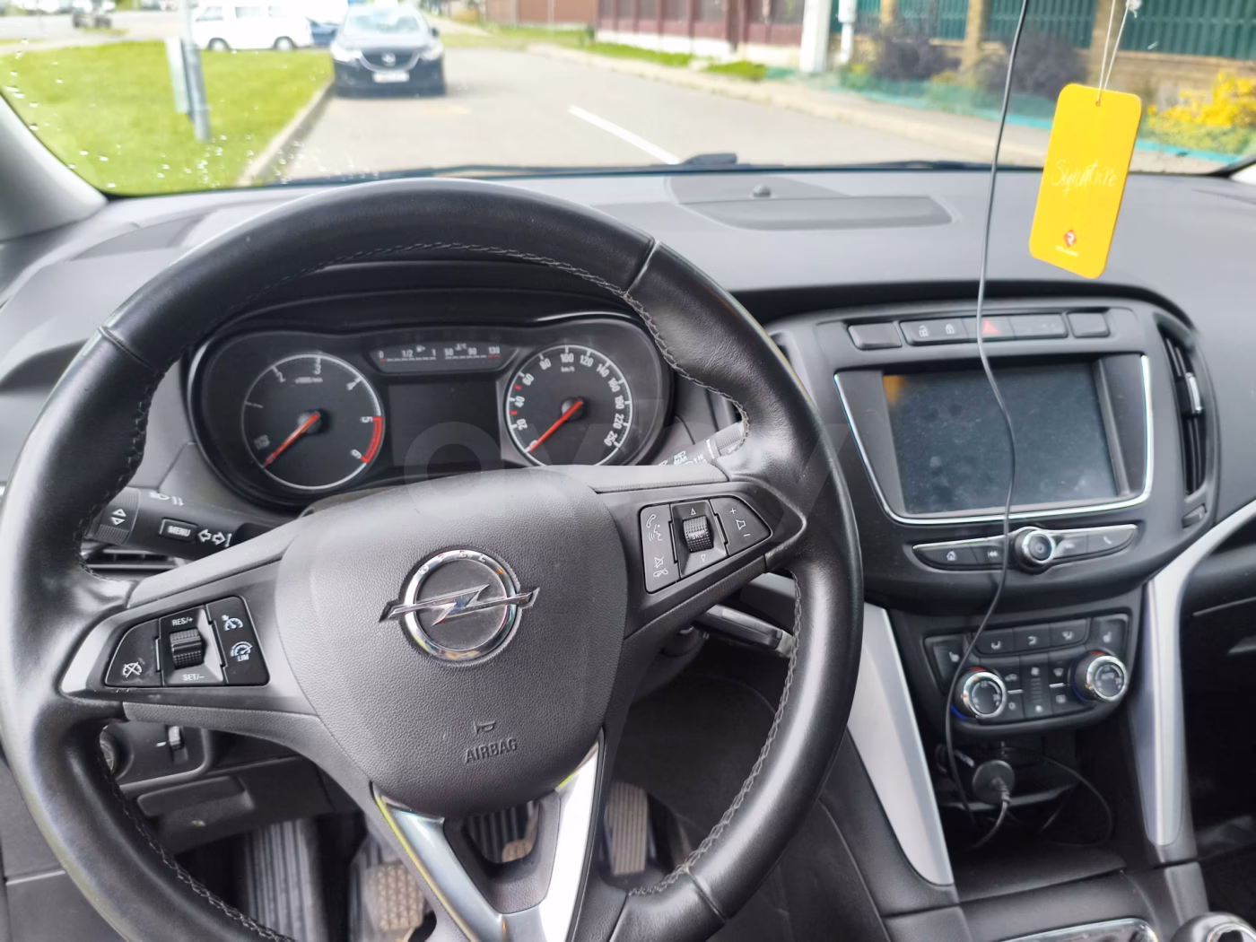 Opel Zafira фото 9