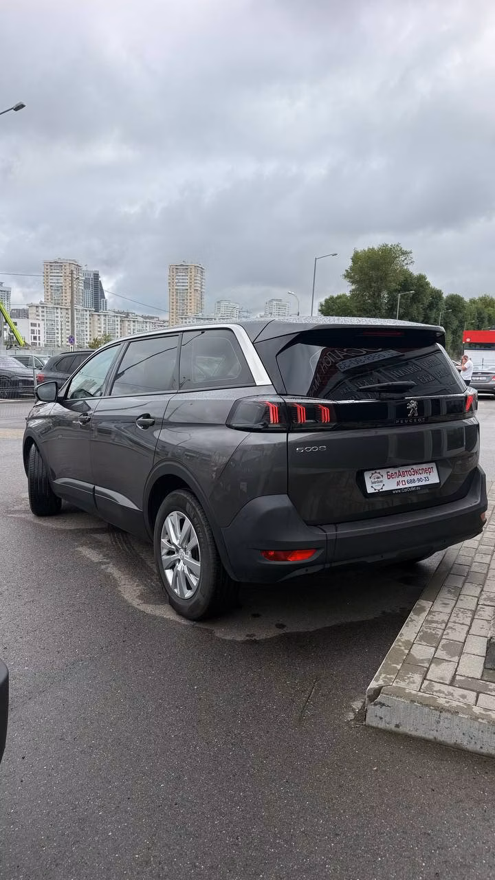 Peugeot 5008 фото 6