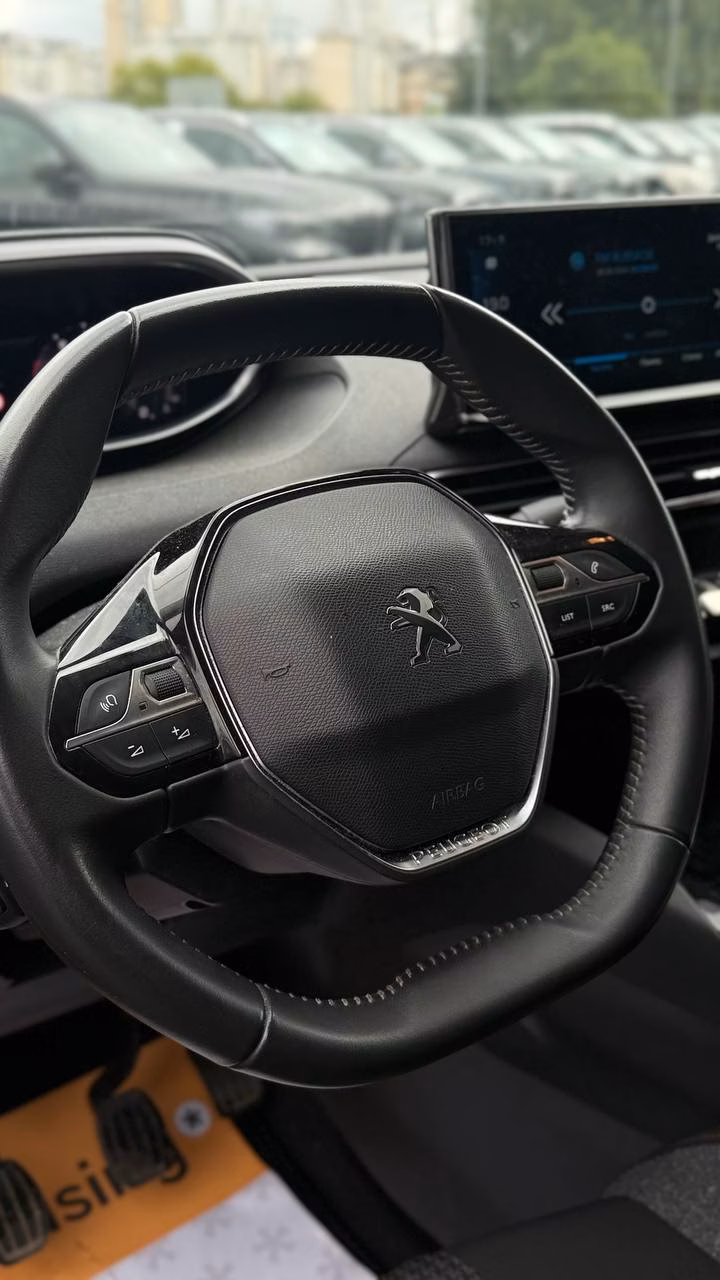 Peugeot 5008 фото 14