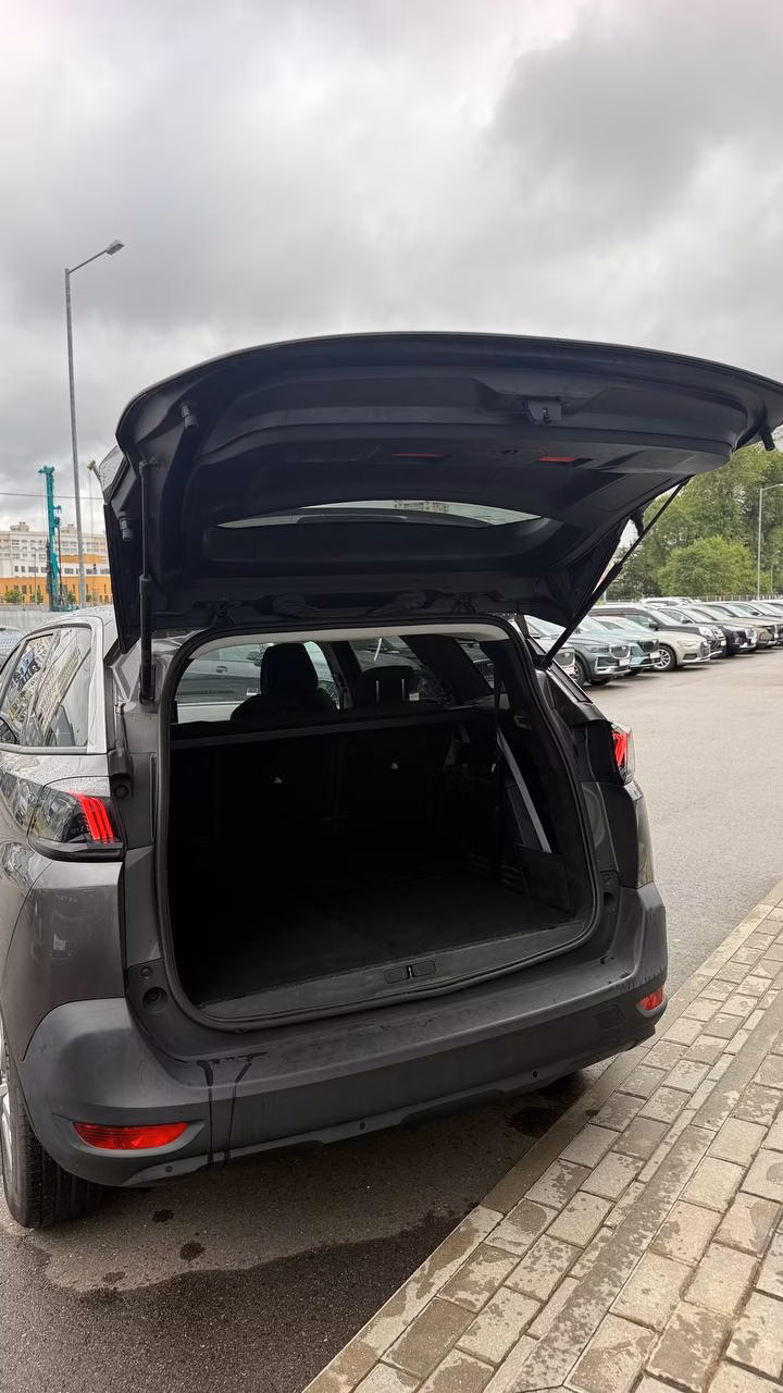 Peugeot 5008 фото 8