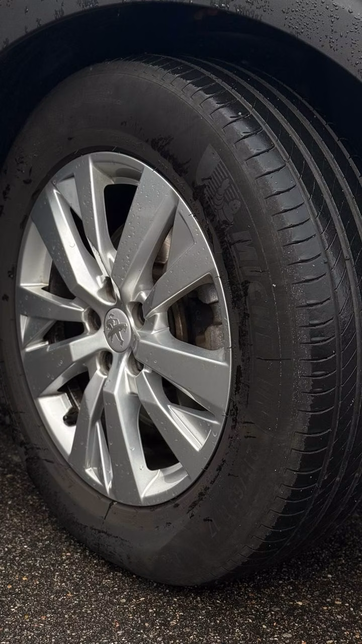 Peugeot 5008 фото 10