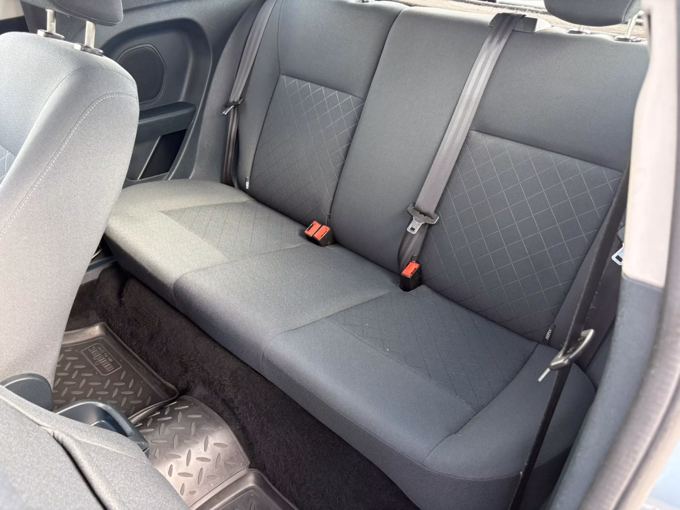 Ford Fiesta фото 11
