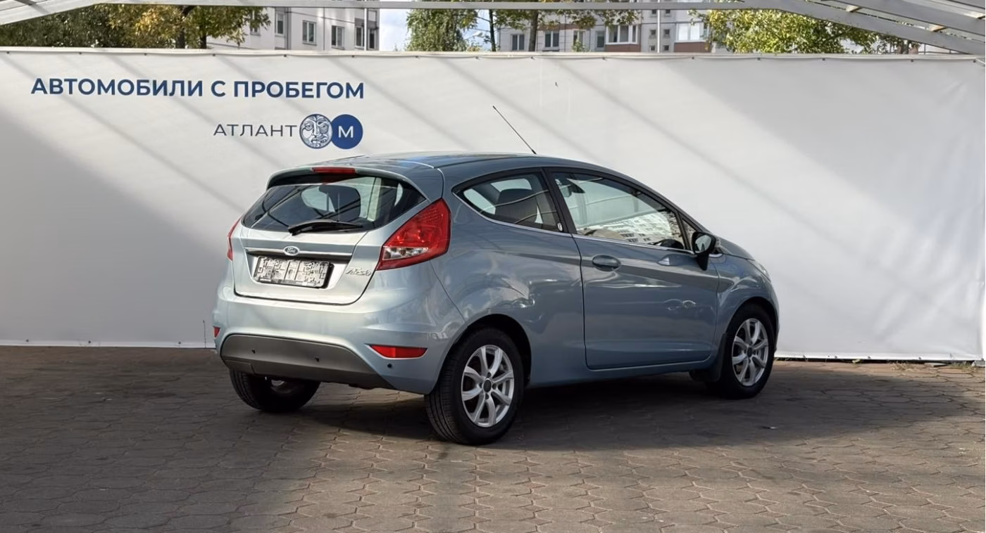 Ford Fiesta фото 2