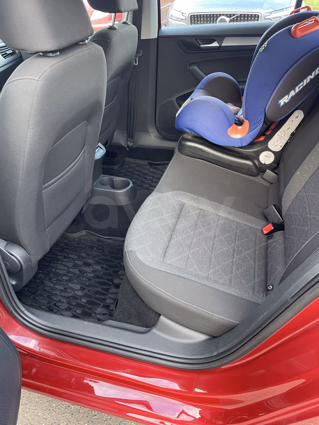 Volkswagen Polo Sedan фото 19