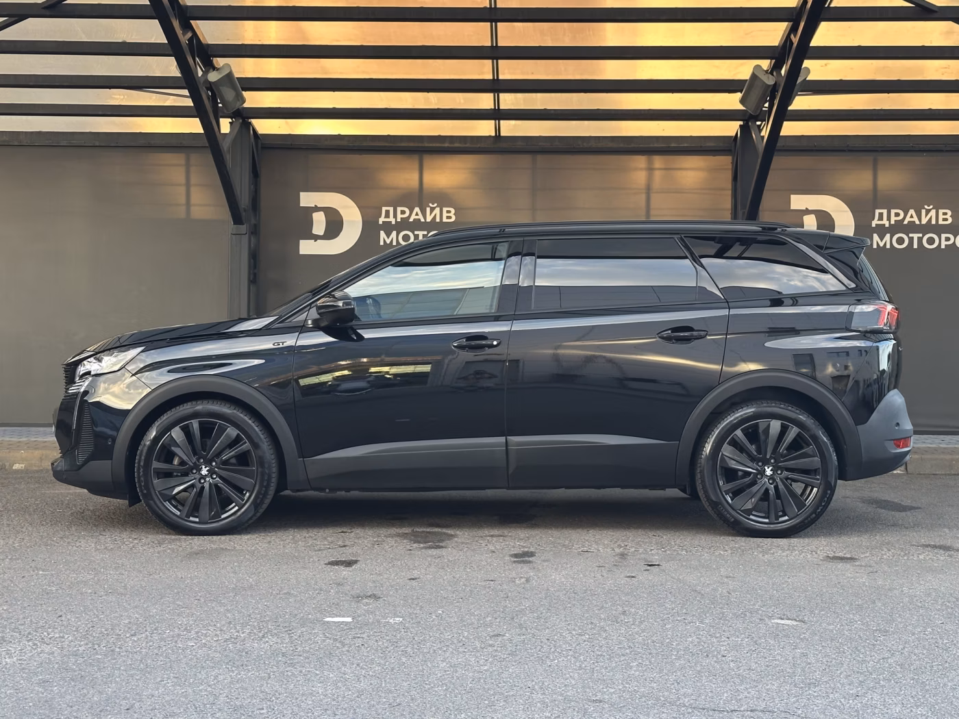 Peugeot 5008 фото 3