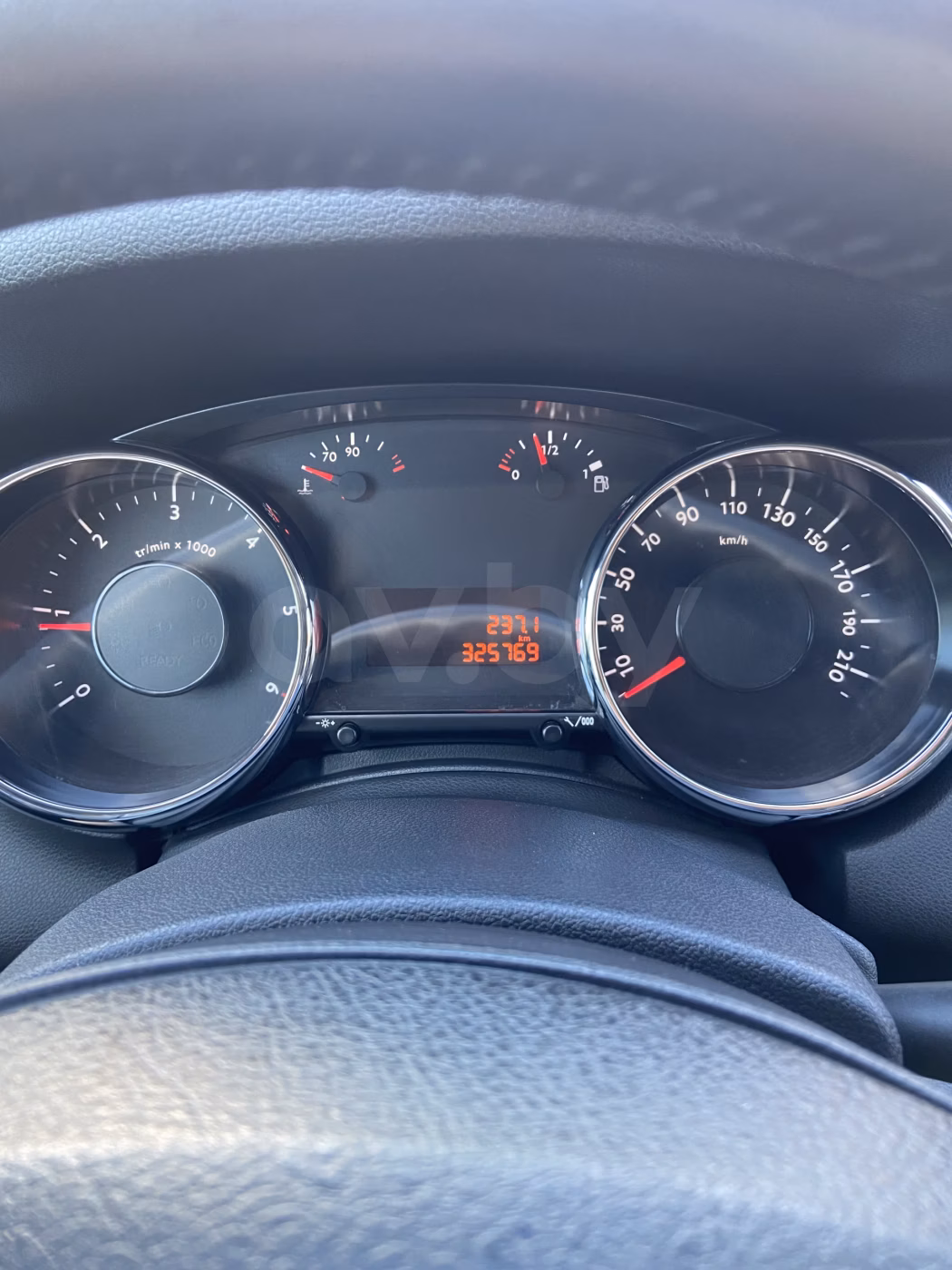Peugeot 5008 фото 12