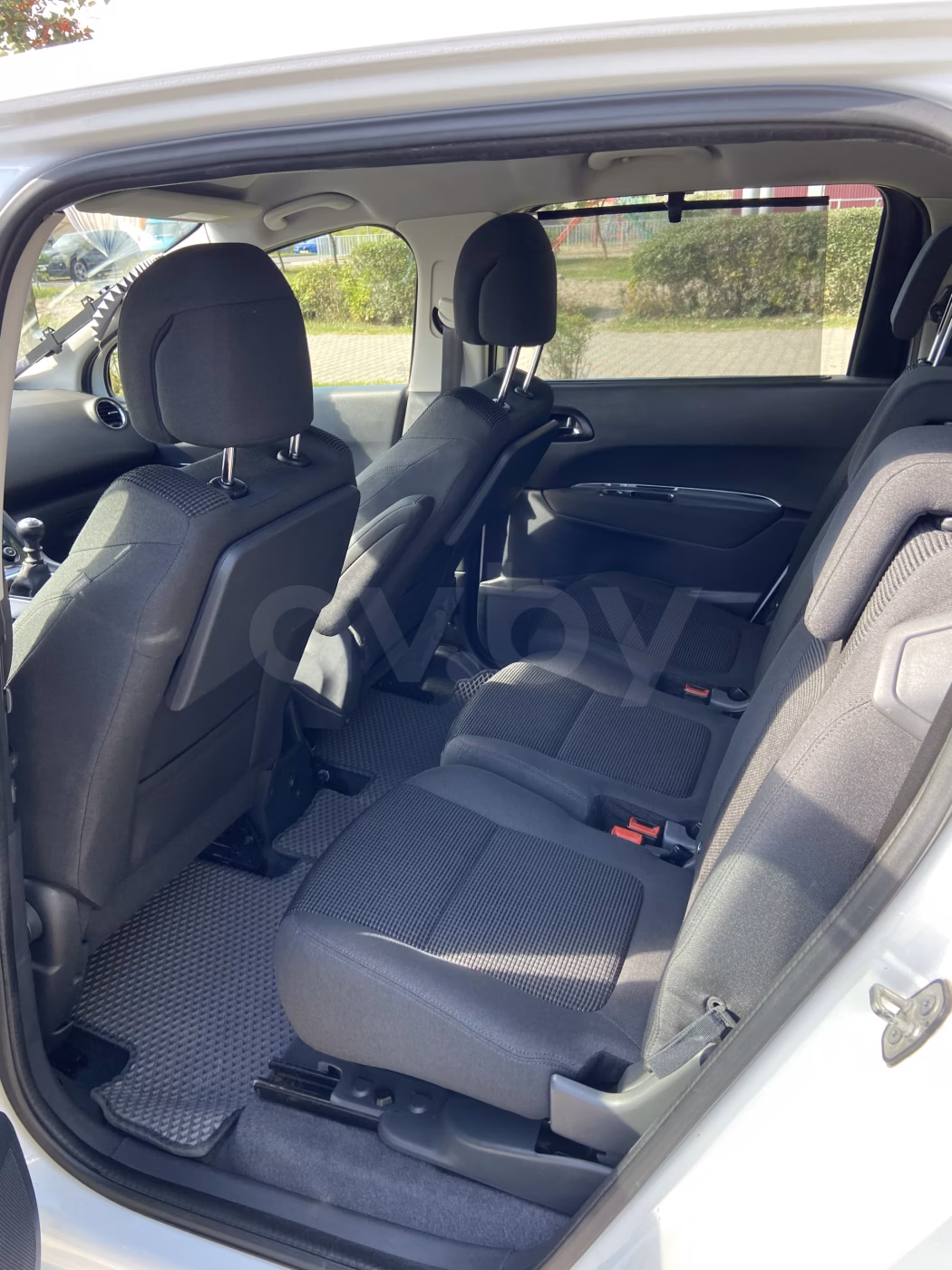 Peugeot 5008 фото 11