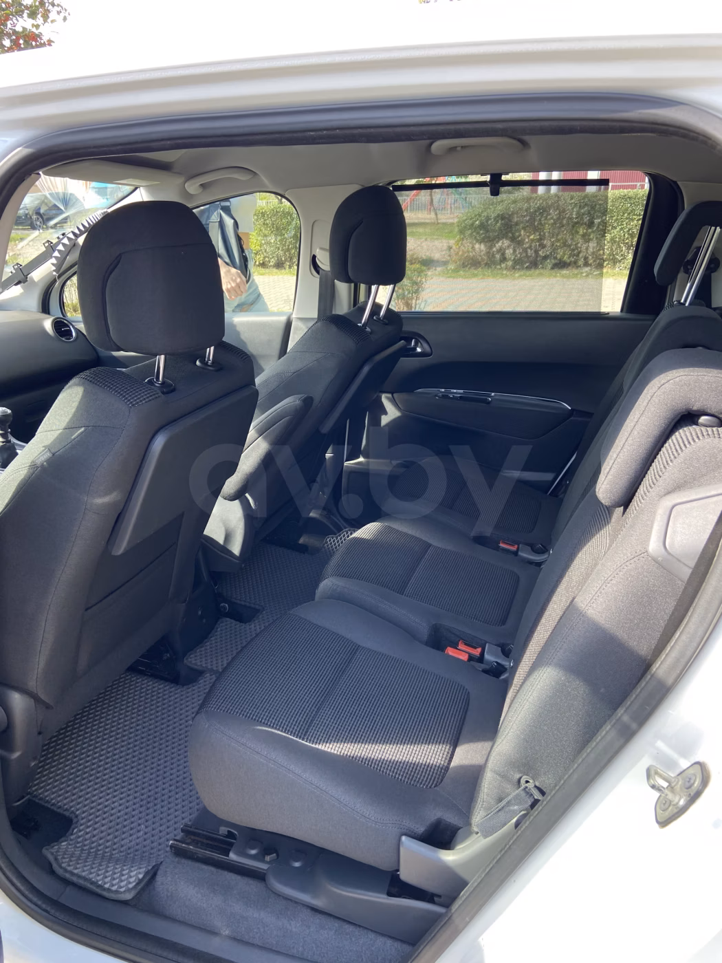 Peugeot 5008 фото 9