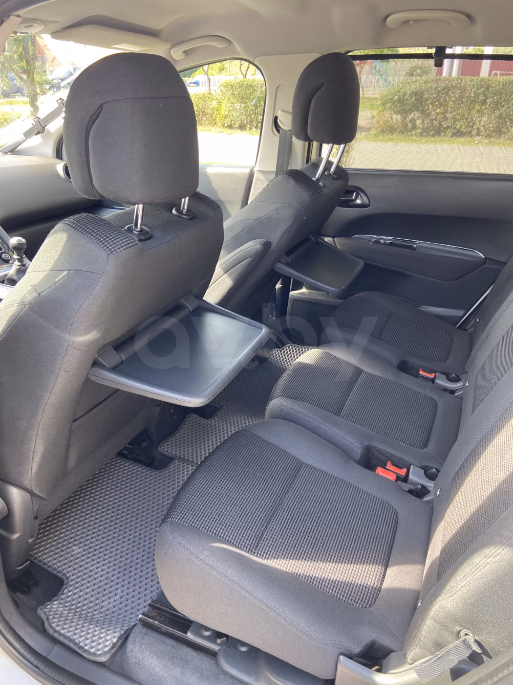Peugeot 5008 фото 7