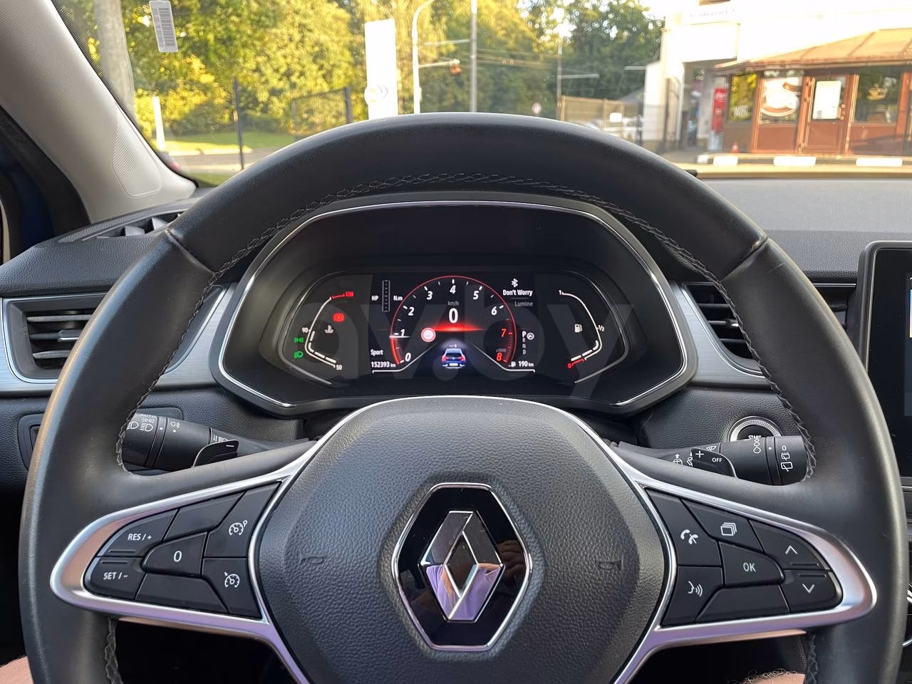 Renault Captur фото 12