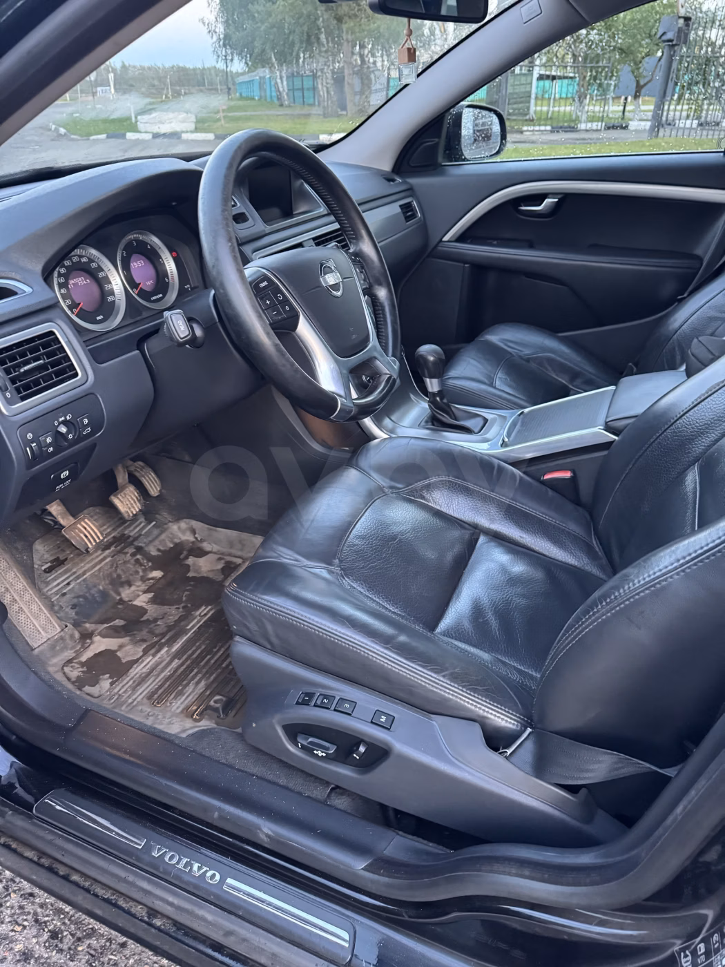 Volvo V70 фото 8
