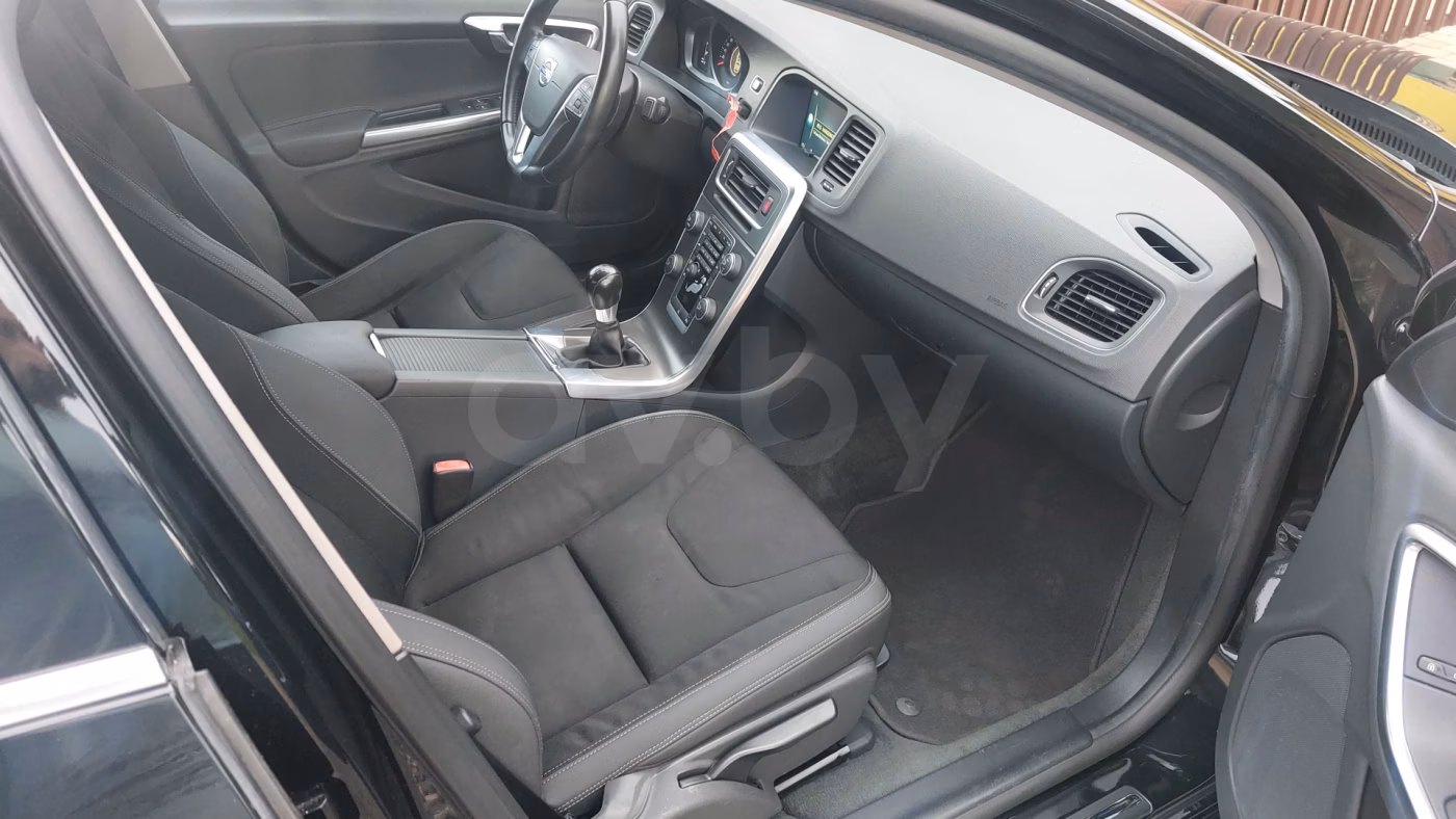 Volvo S60 фото 20