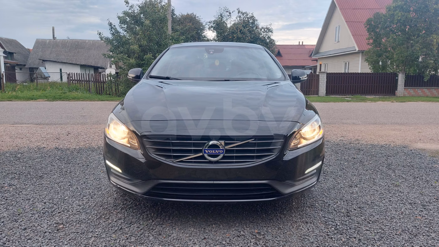 Volvo S60 фото 10