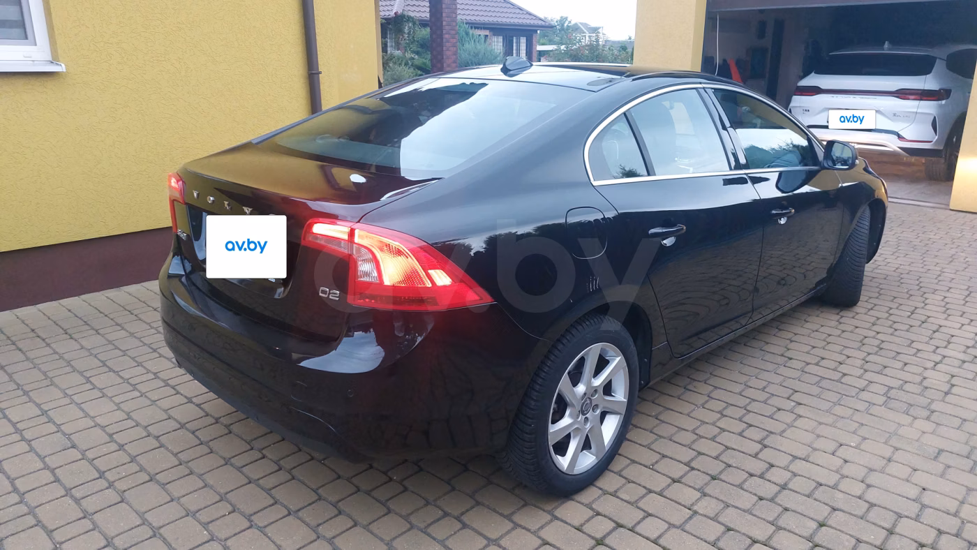 Volvo S60 фото 7
