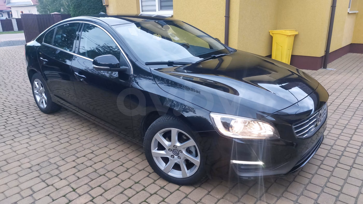 Volvo S60 фото 6