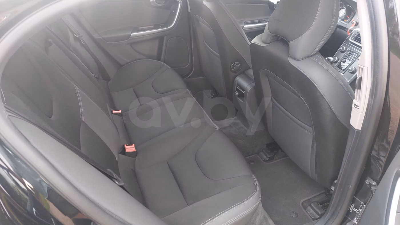 Volvo S60 фото 19