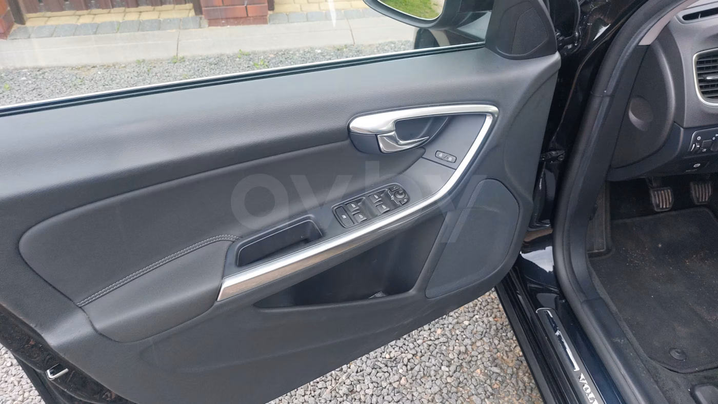 Volvo S60 фото 22