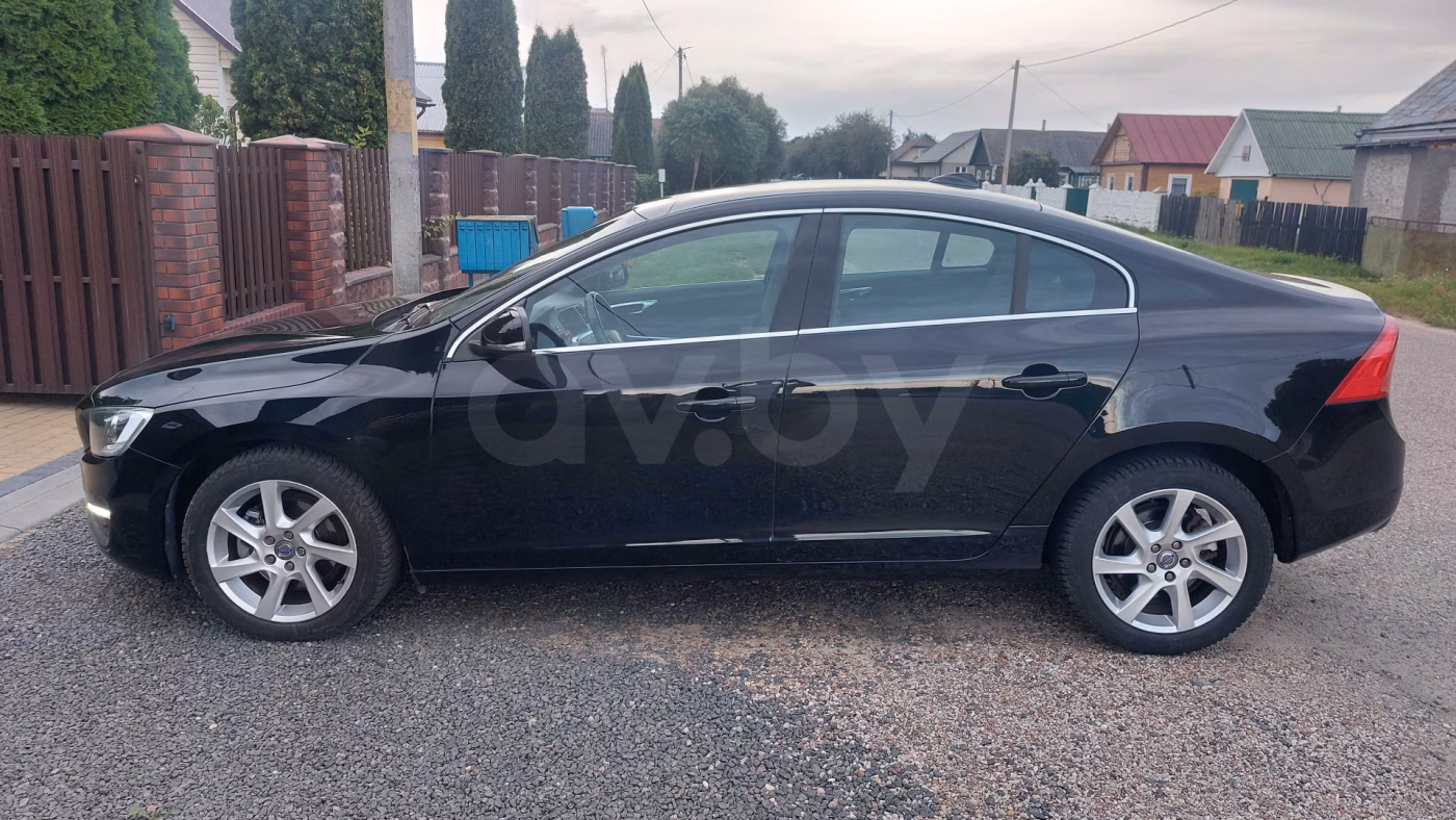 Volvo S60 фото 16