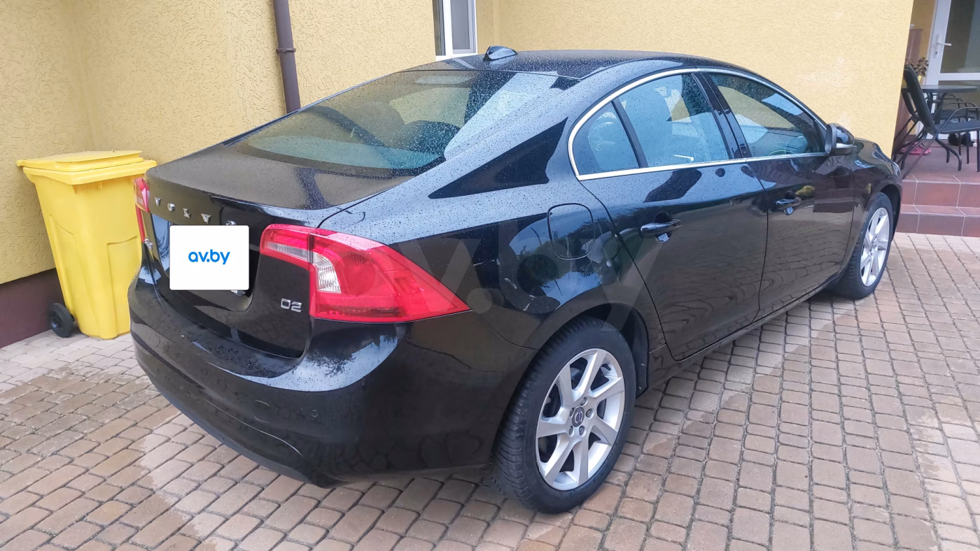 Volvo S60 фото 8