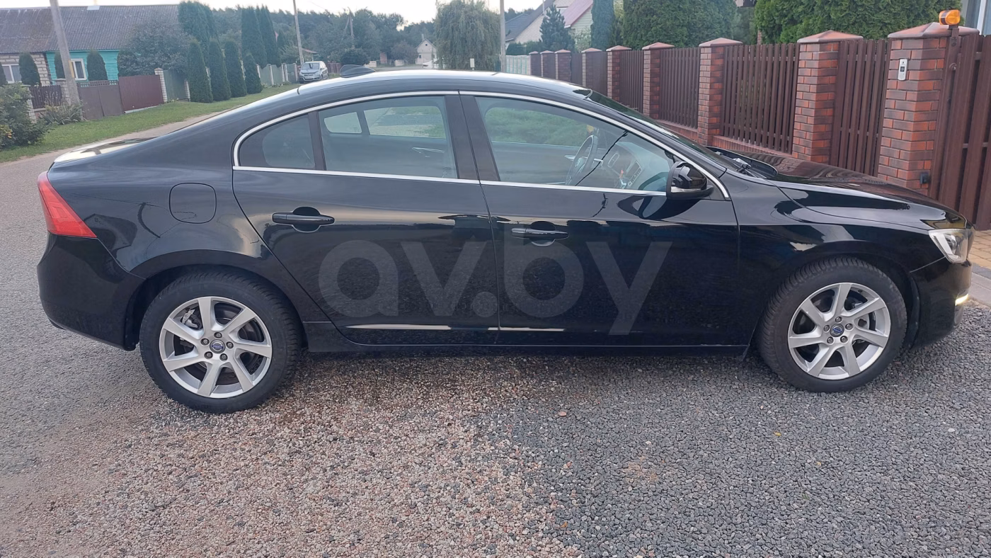 Volvo S60 фото 14
