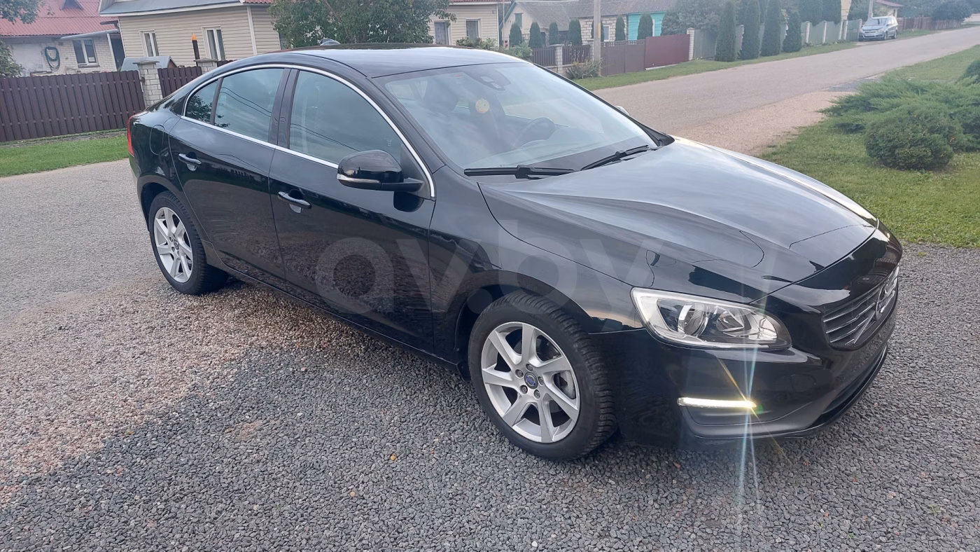 Volvo S60 фото 11