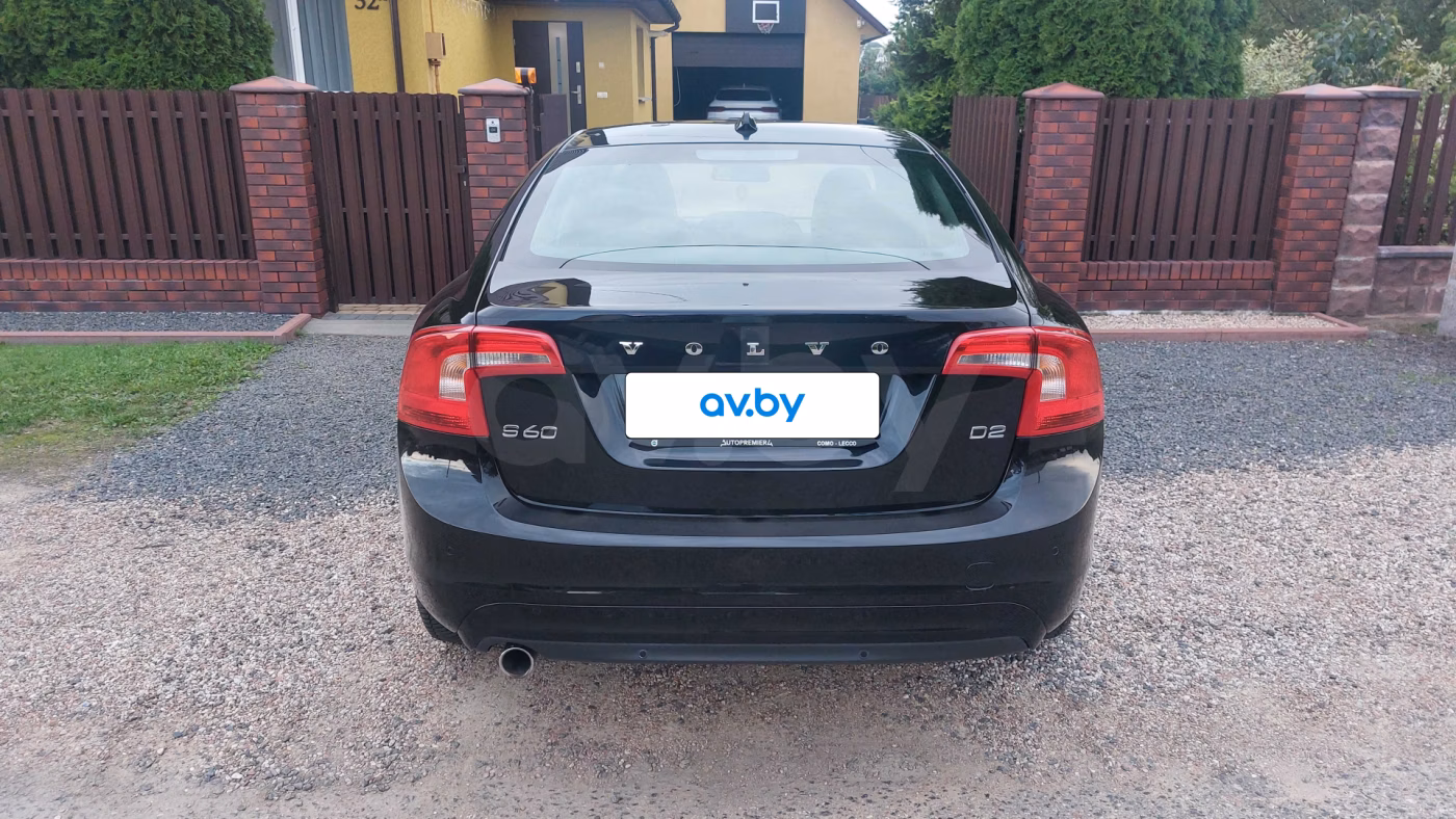 Volvo S60 фото 12