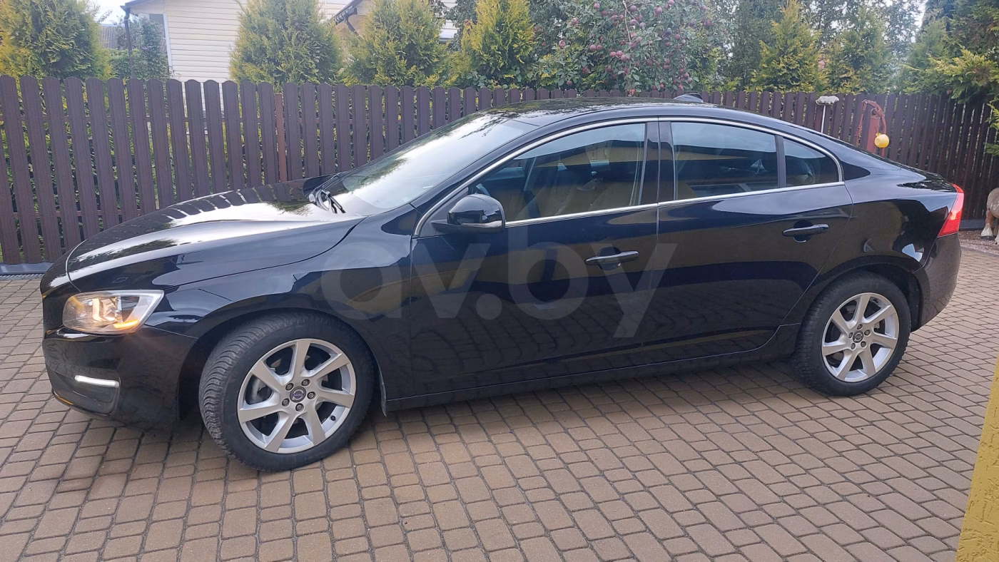 Volvo S60 фото 2