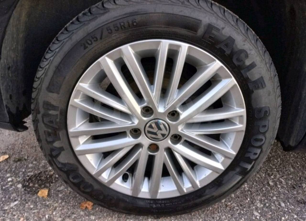 Volkswagen Touran фото 13