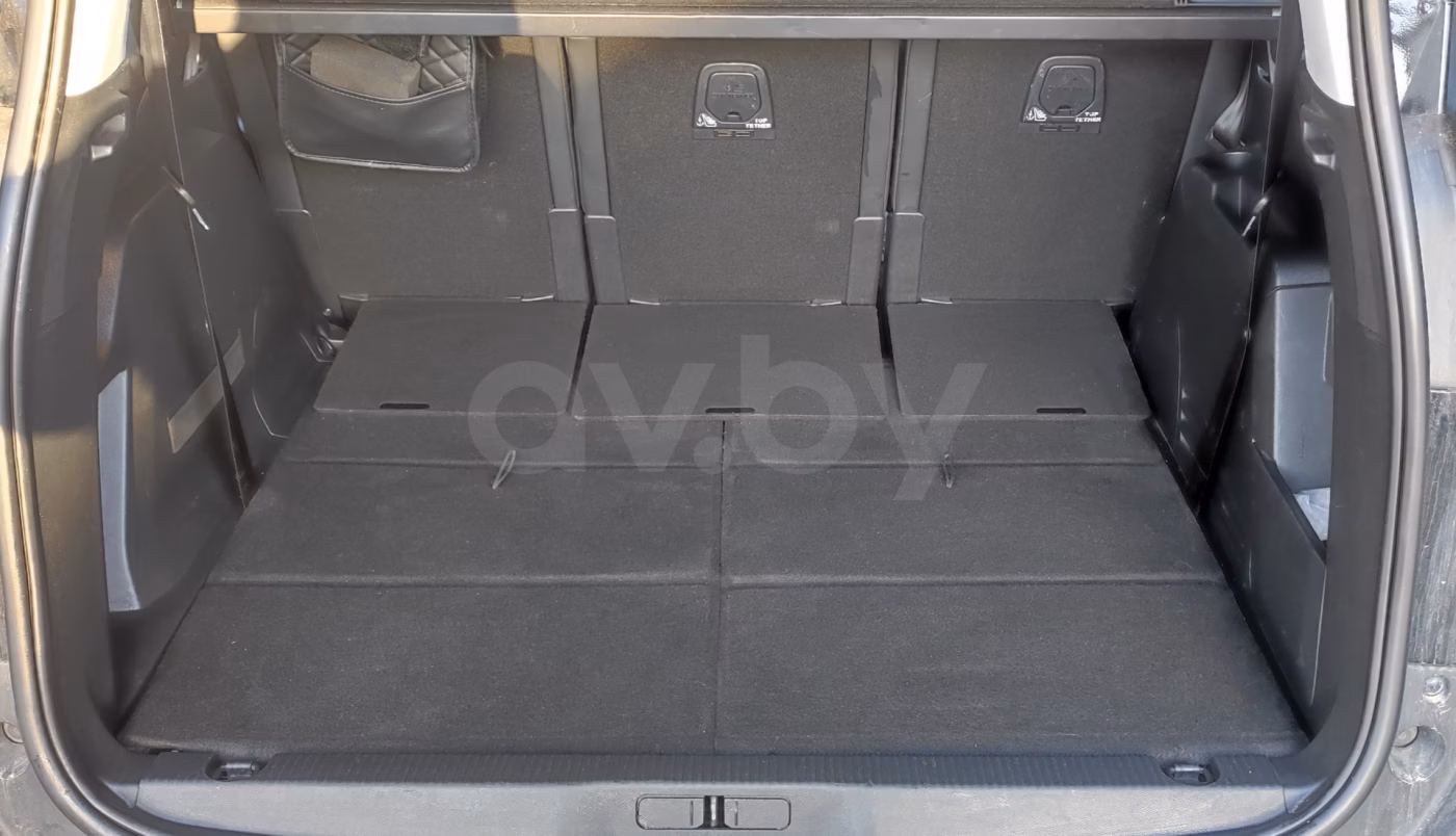 Peugeot 5008 фото 10