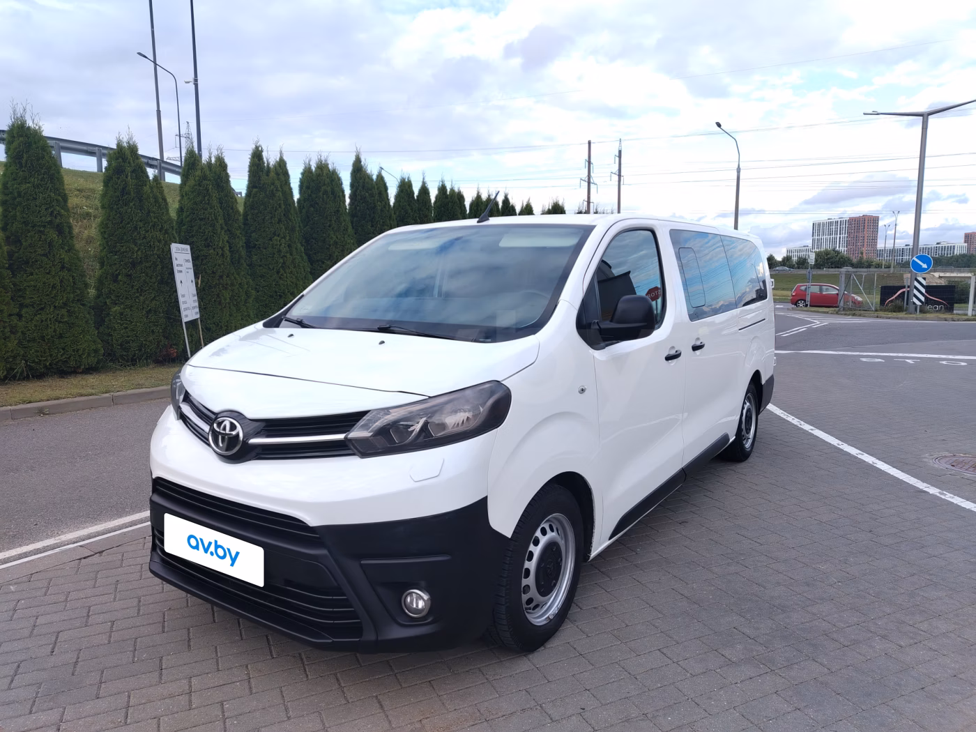 Toyota ProAce Verso фото 2