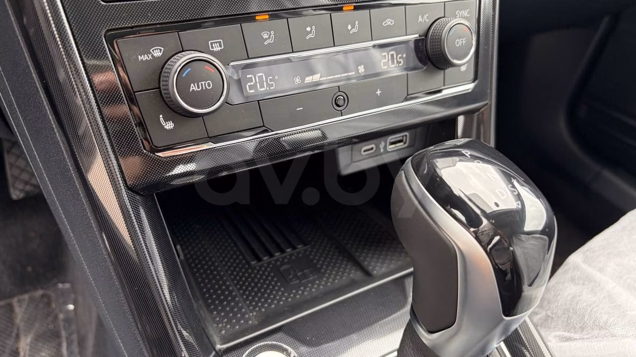 Volkswagen Tharu XR фото 10