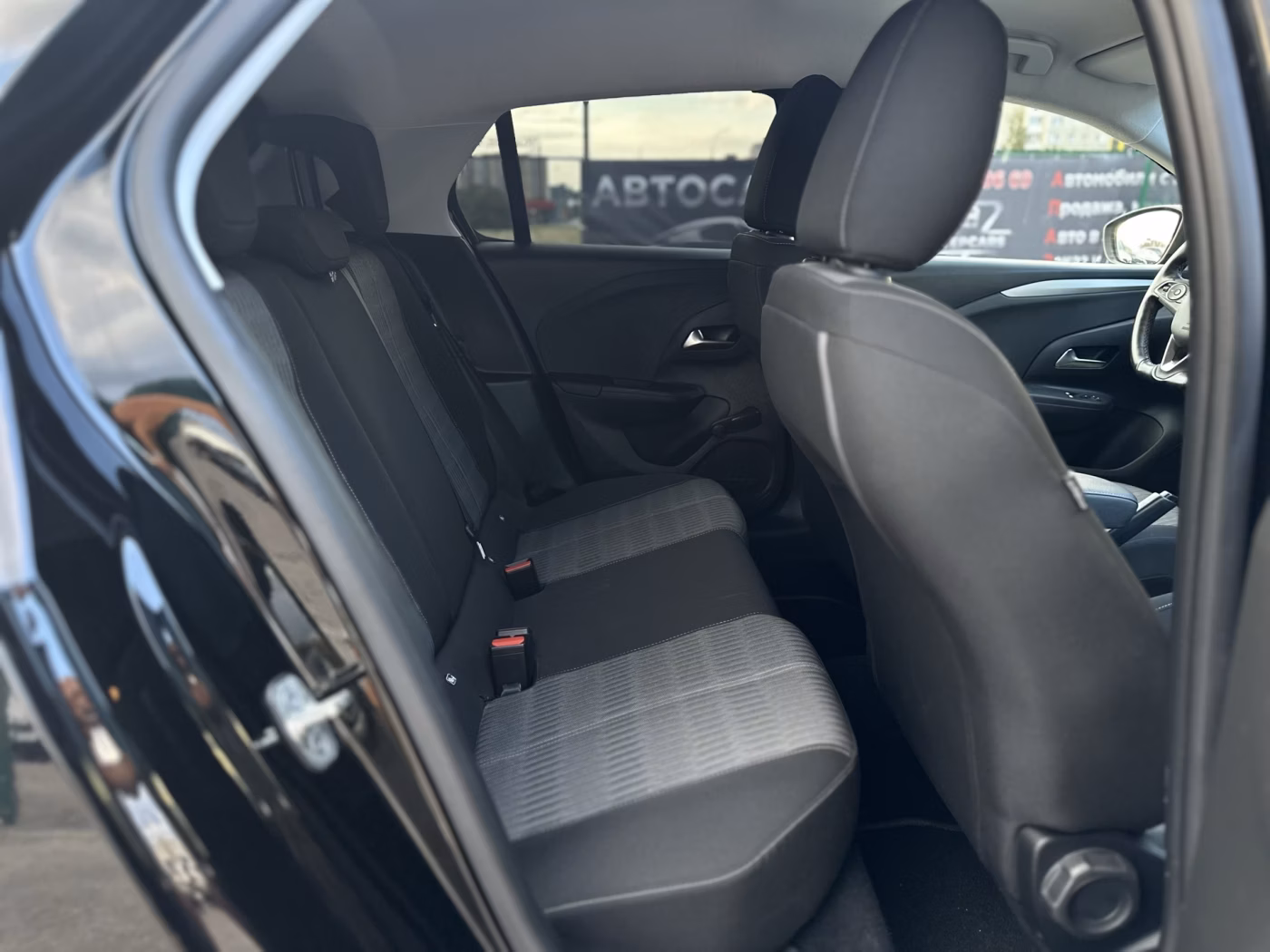 Opel Corsa фото 12