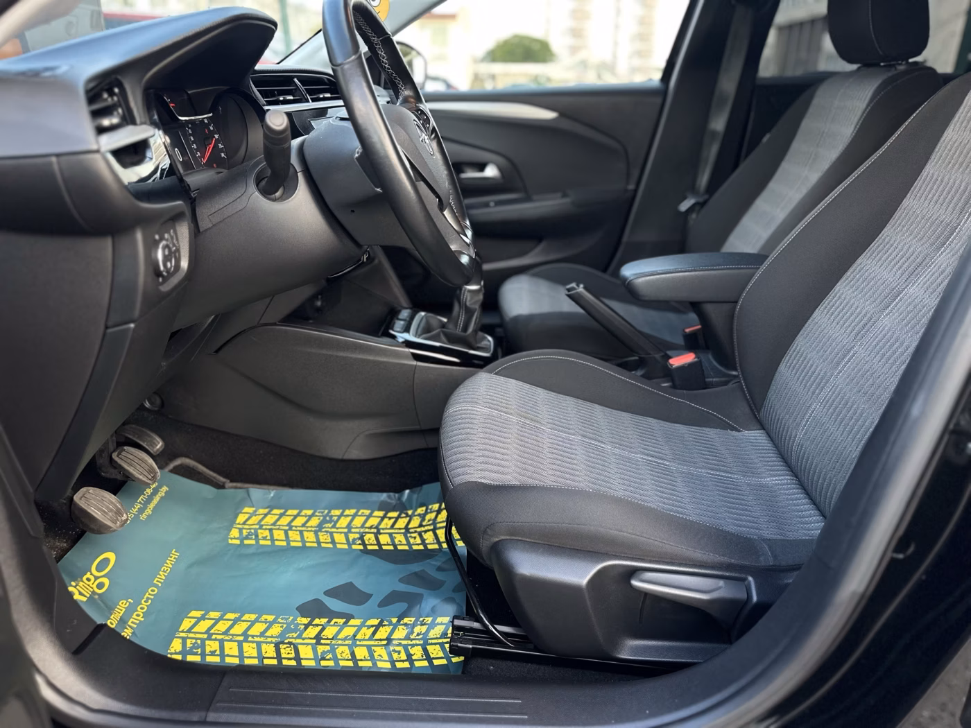 Opel Corsa фото 9