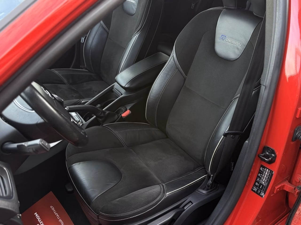 Volvo V40 фото 7