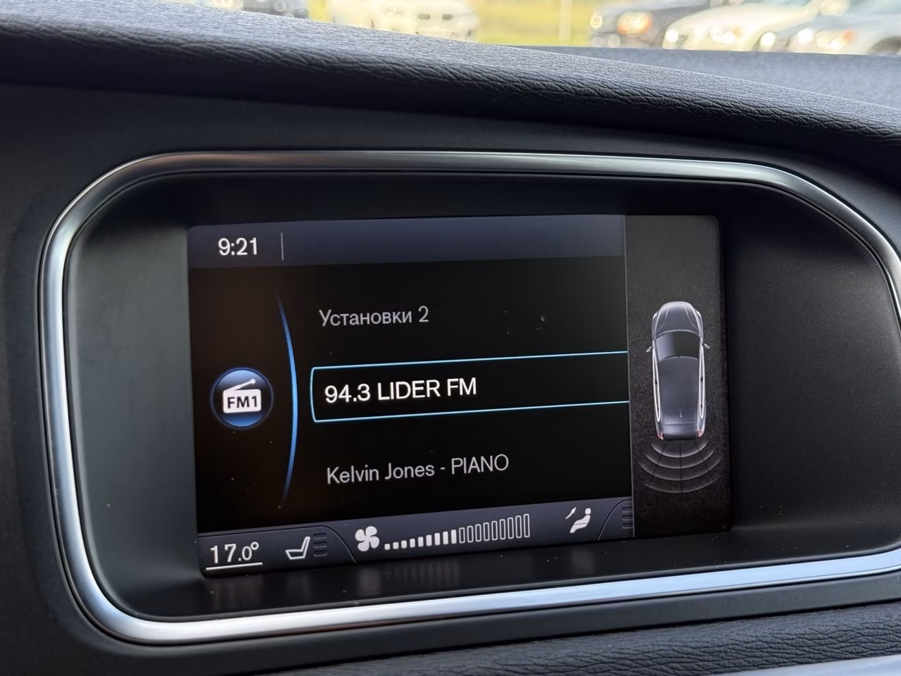 Volvo V40 фото 13