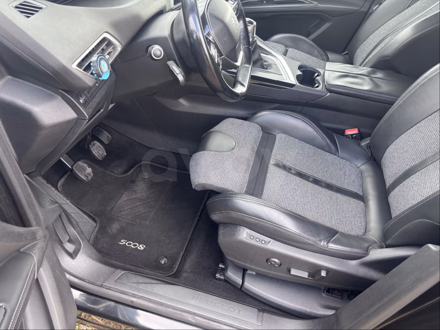 Peugeot 5008 фото 16