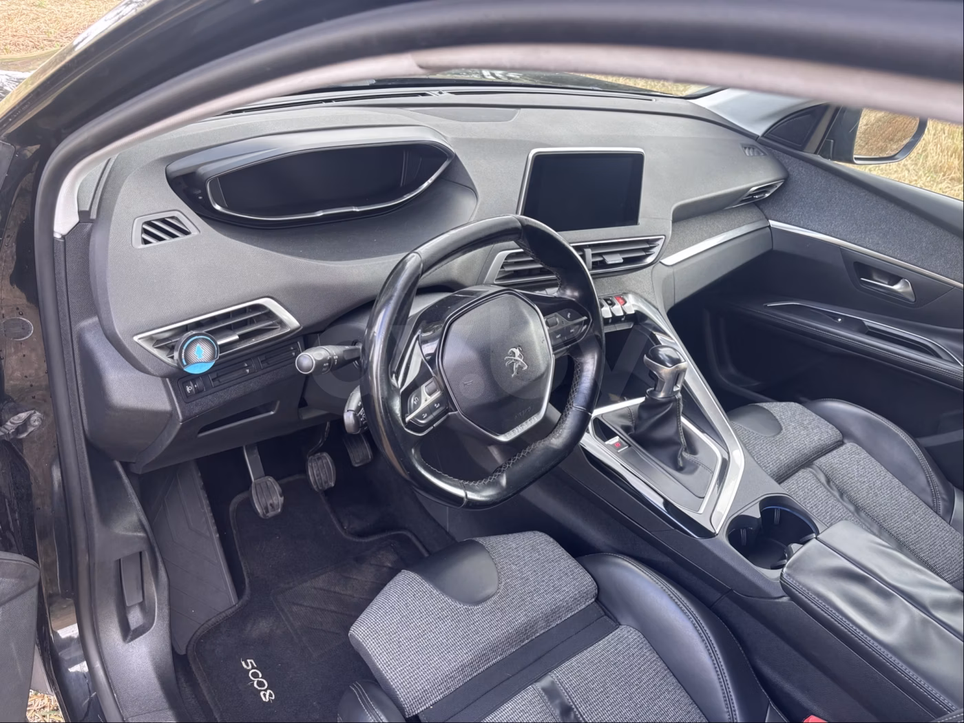 Peugeot 5008 фото 18