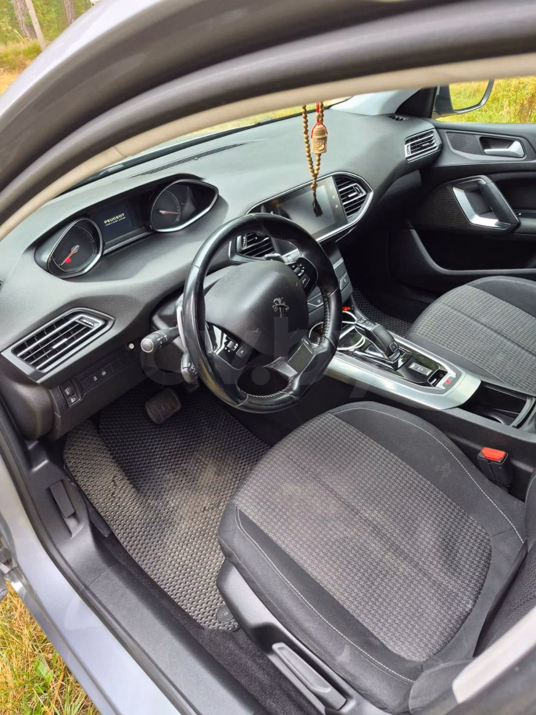 Peugeot 308 фото 9