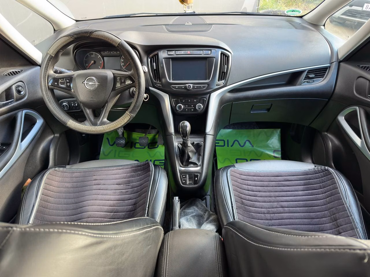 Opel Zafira фото 10