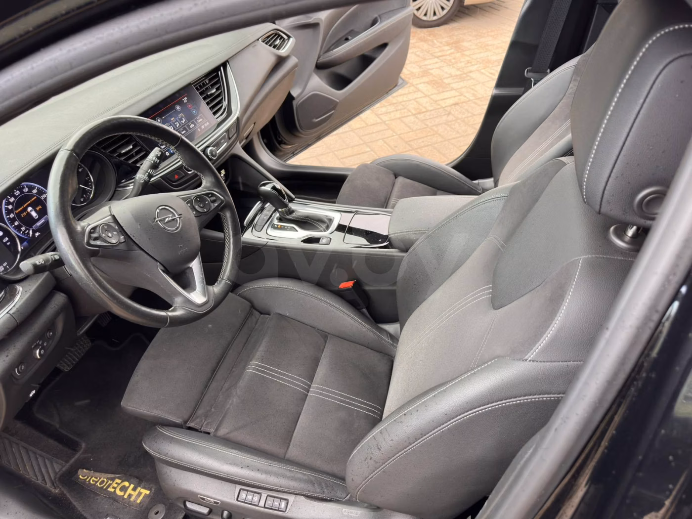 Opel Insignia фото 10