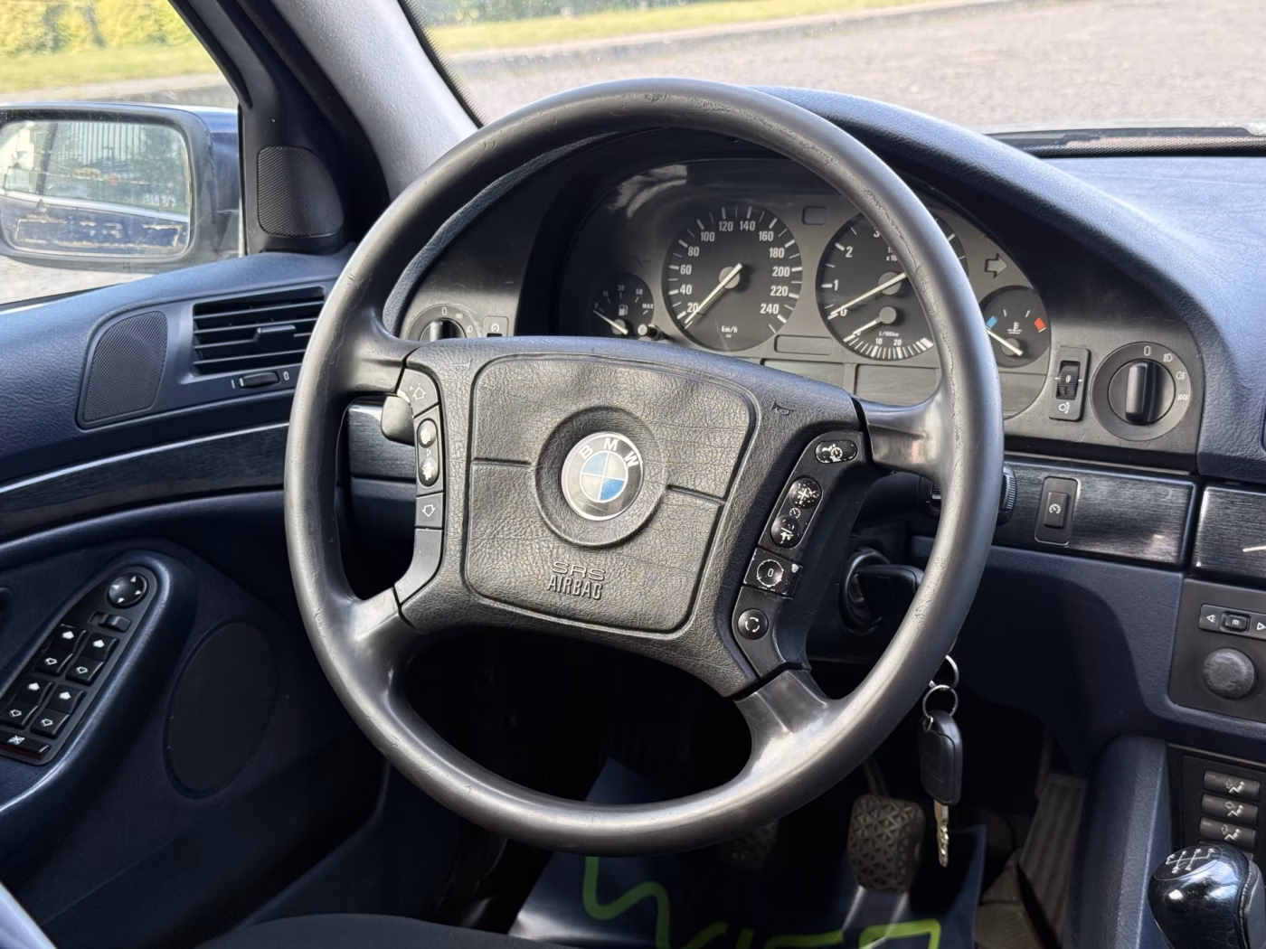 BMW 5 серия фото 13