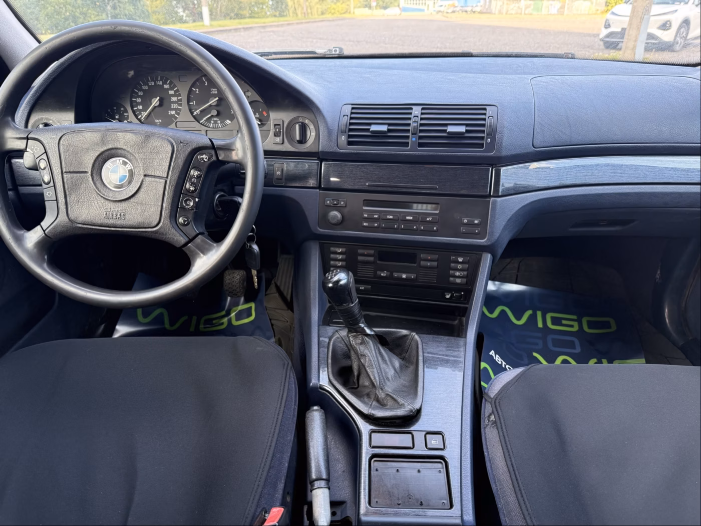 BMW 5 серия фото 12